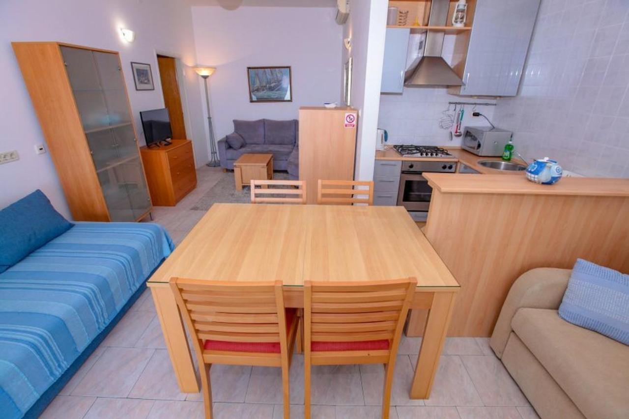 Vila Pinet Lägenhet Brist Exteriör bild