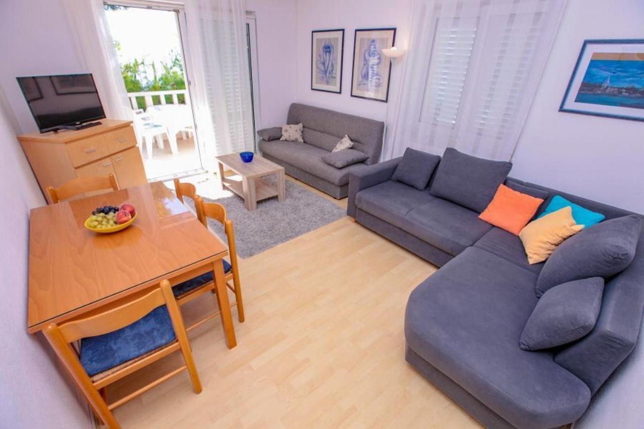 Vila Pinet Lägenhet Brist Exteriör bild